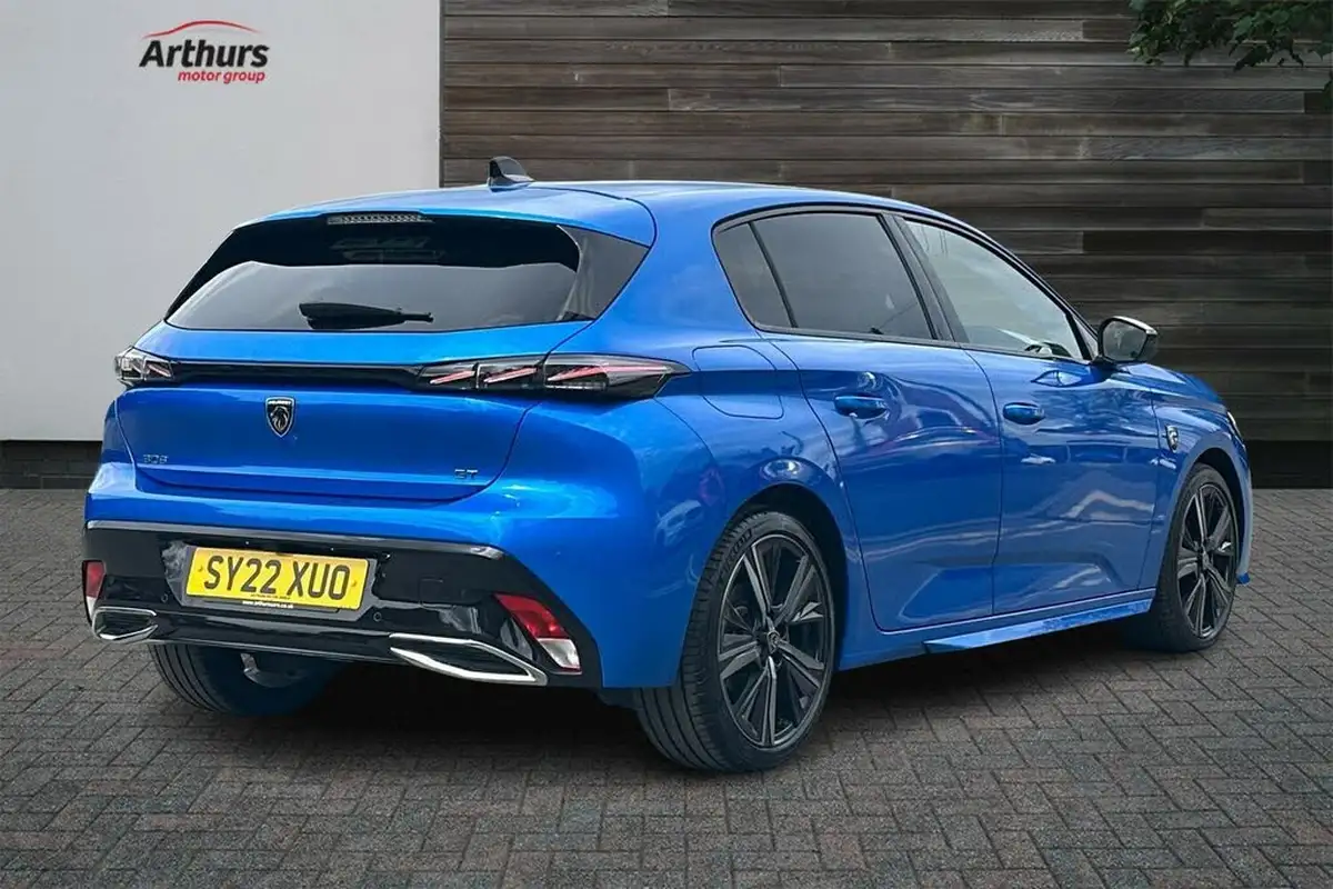 2022-peugeot-308-12-puretech-gt-premium-big-2