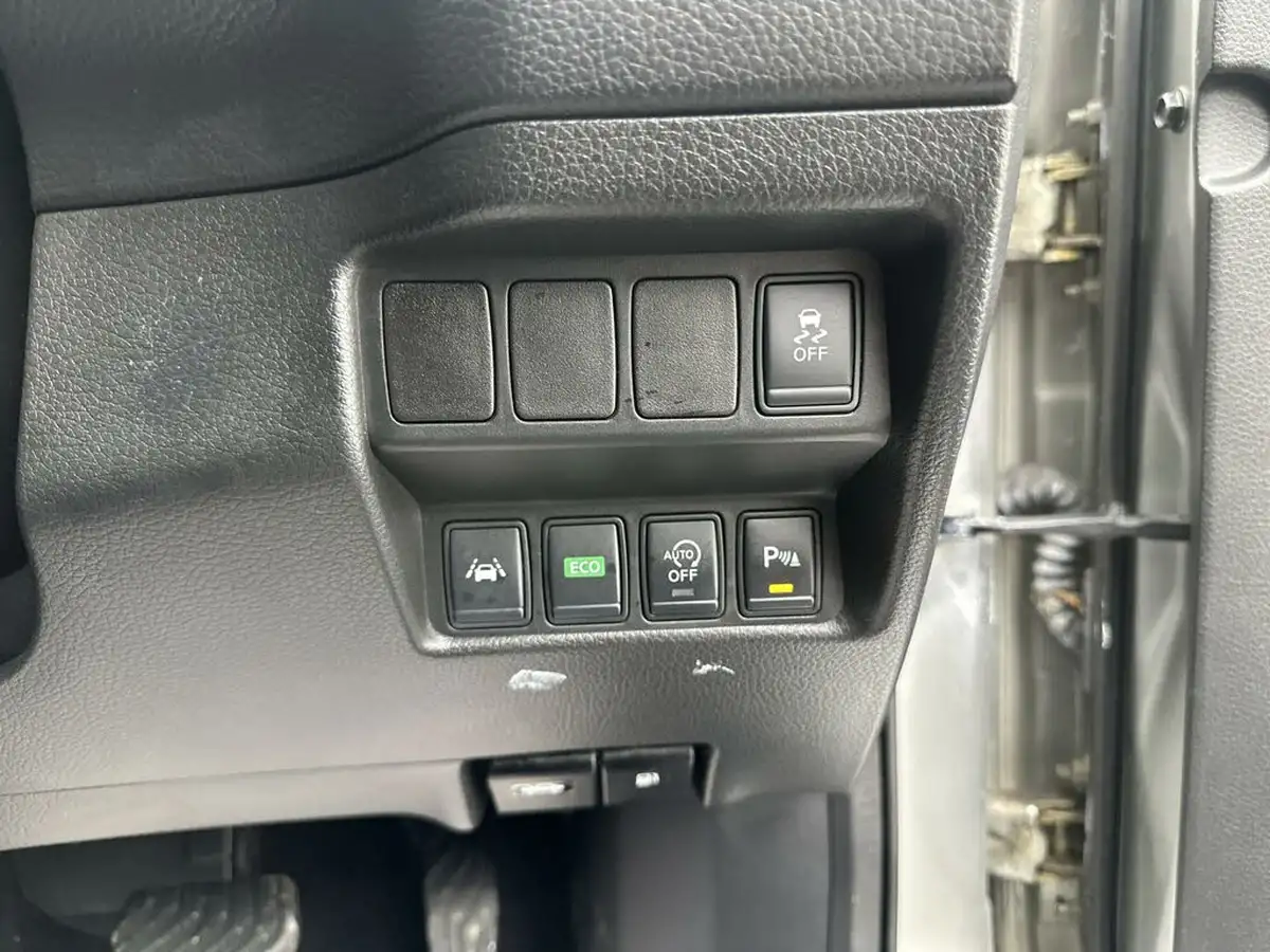 2015-nissan-qashqai-16dci-tekna-xtronic-cvt-big-48