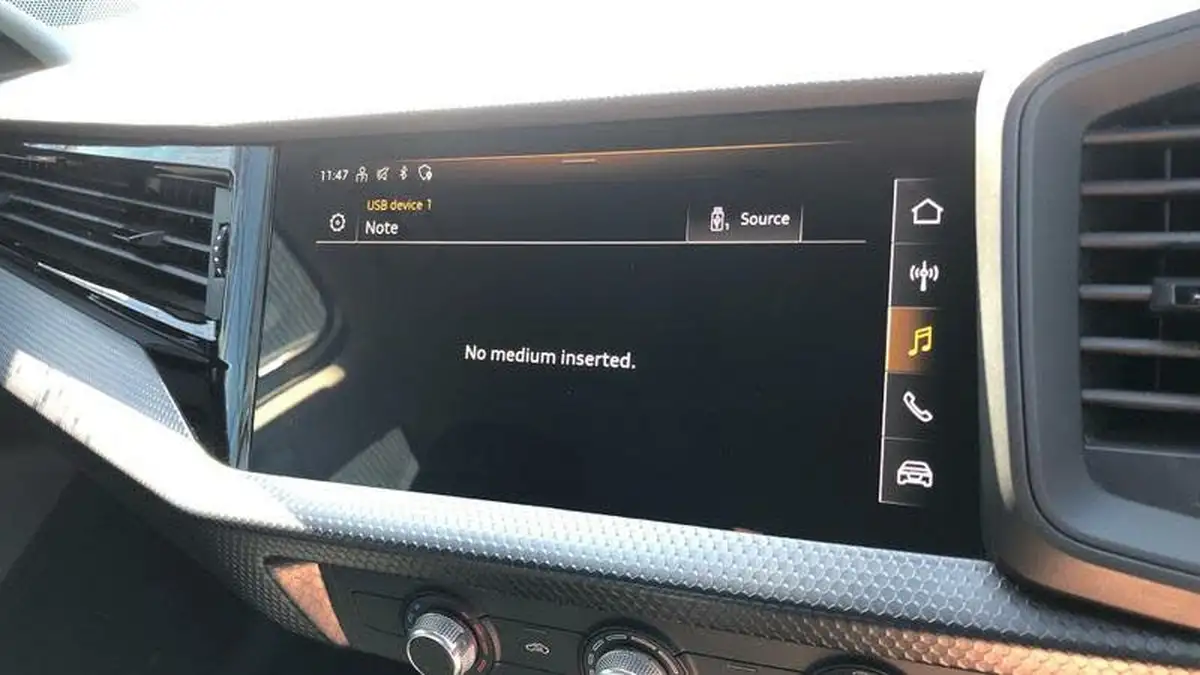 2022-audi-a1-10-25-tfsi-technik-big-28