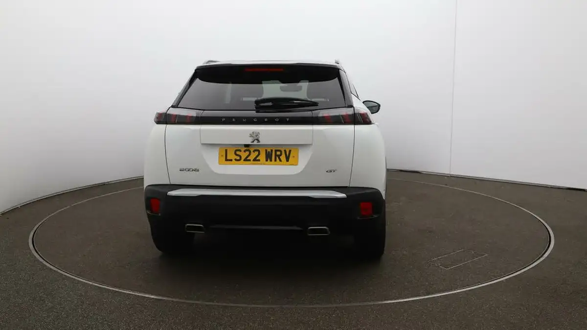 2022-peugeot-2008-suv-12-puretech-gt-big-6