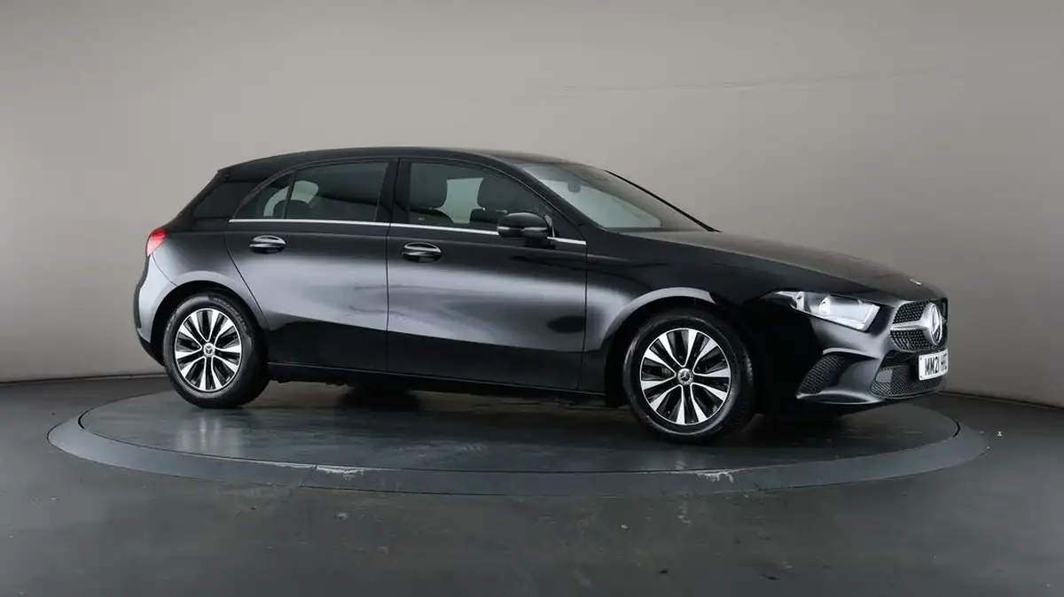 2021-mercedes-benz-a-class-13-a180-se-7g-dct-big-50