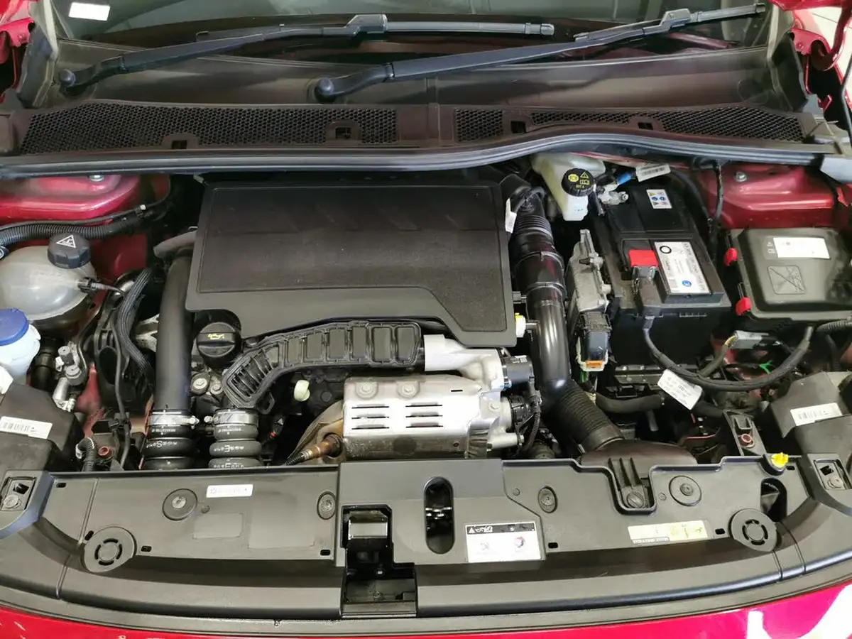 2022-peugeot-208-12-puretech-gt-100bhp-eat8-big-37