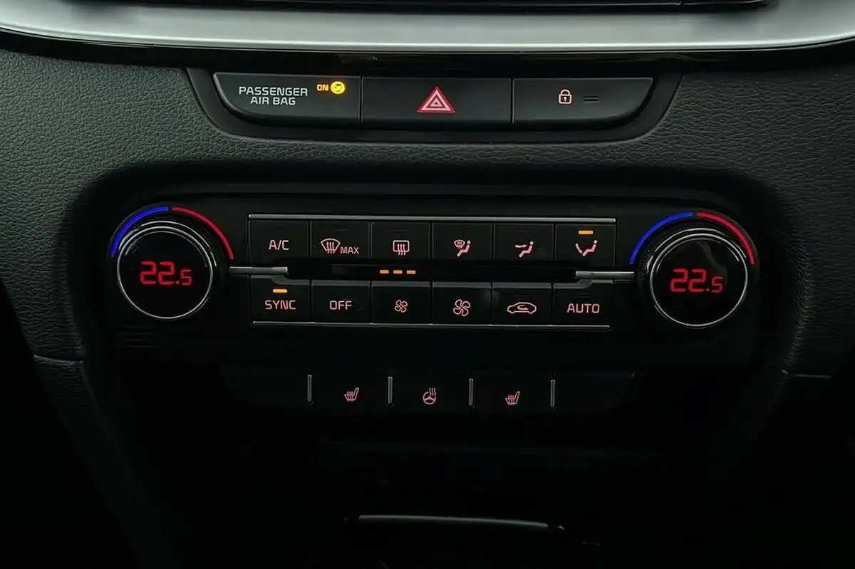 2022-kia-xceed-15-t-gdi-3-big-13