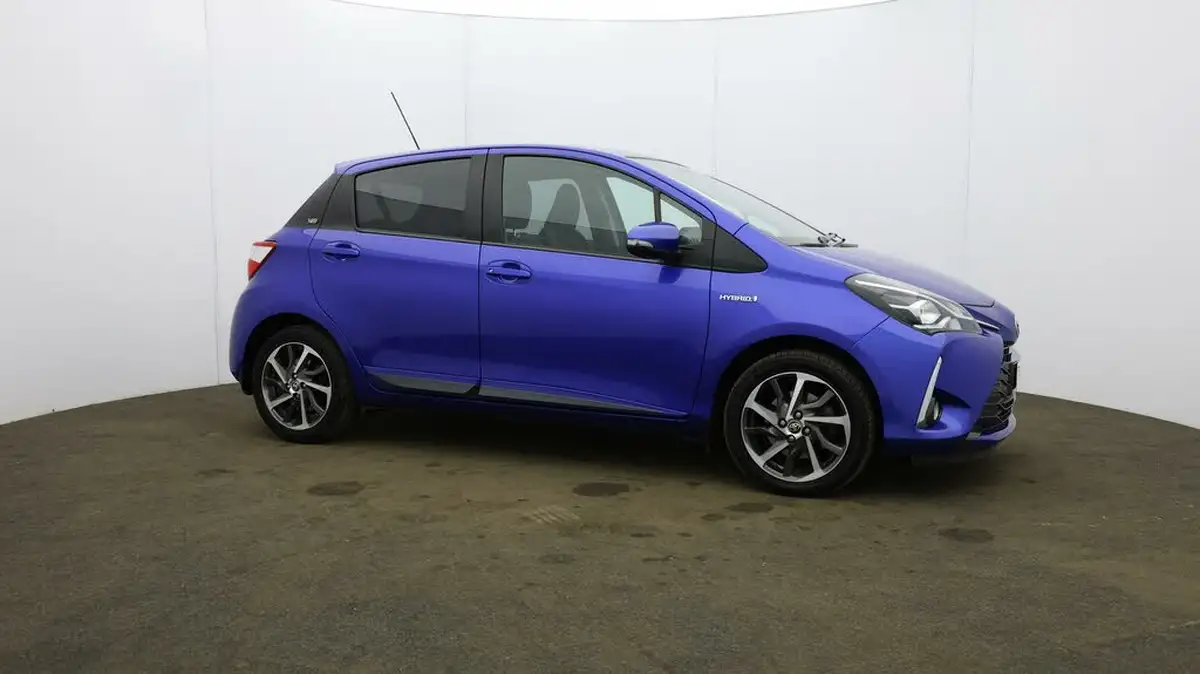 2020-toyota-yaris-15-vvt-i-y20-98bhp-hybrid-1497cc-e-cvt-big-50