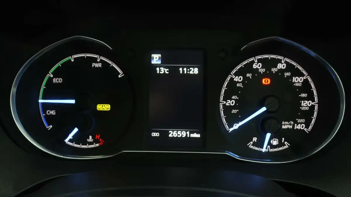 2020-toyota-yaris-15-vvt-i-y20-98bhp-hybrid-1497cc-e-cvt-big-9