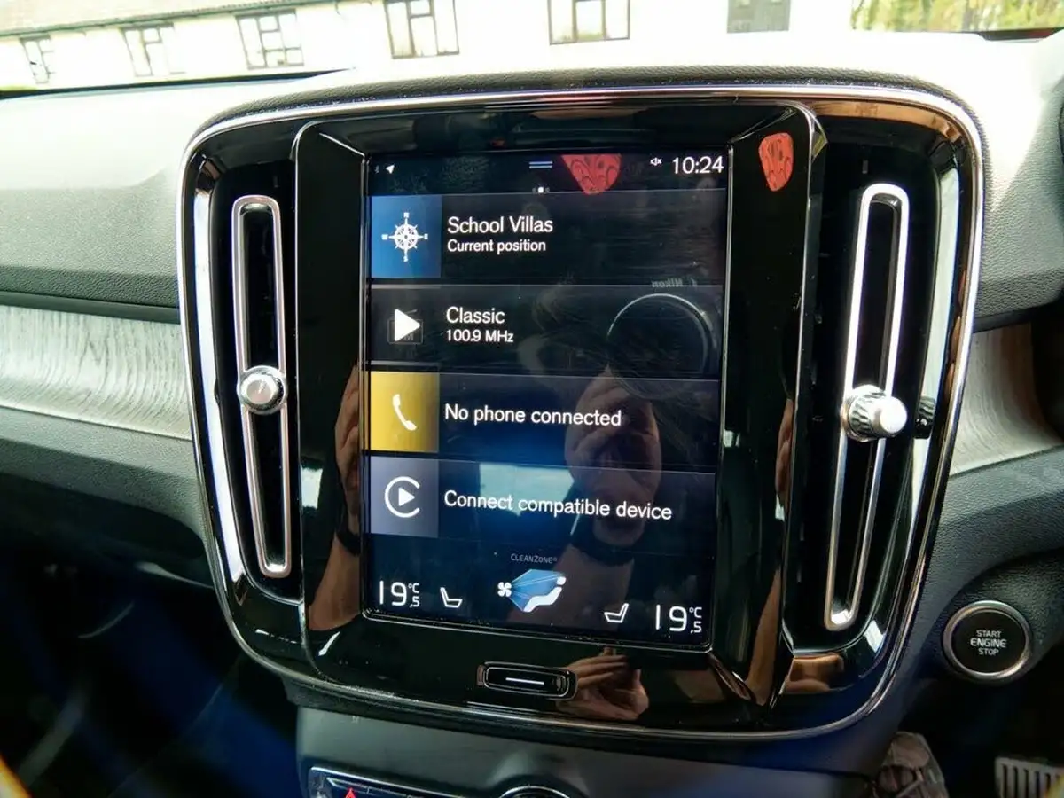 2019-volvo-xc40-20td-d4-inscription-pro-big-38