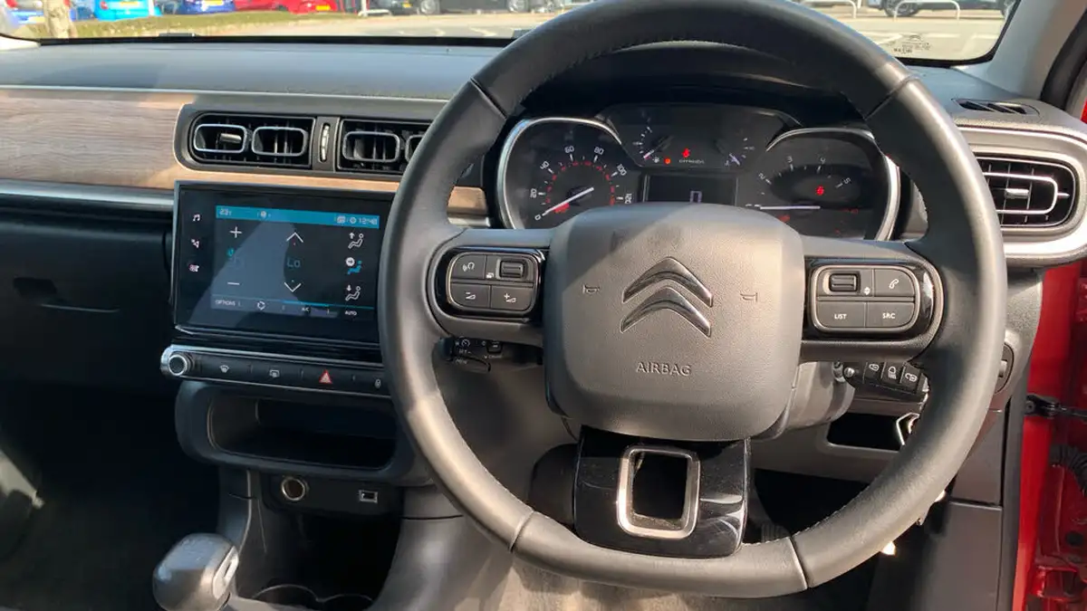 2023-citroen-c3-12-puretech-shine-plus-110ps-ss-big-9