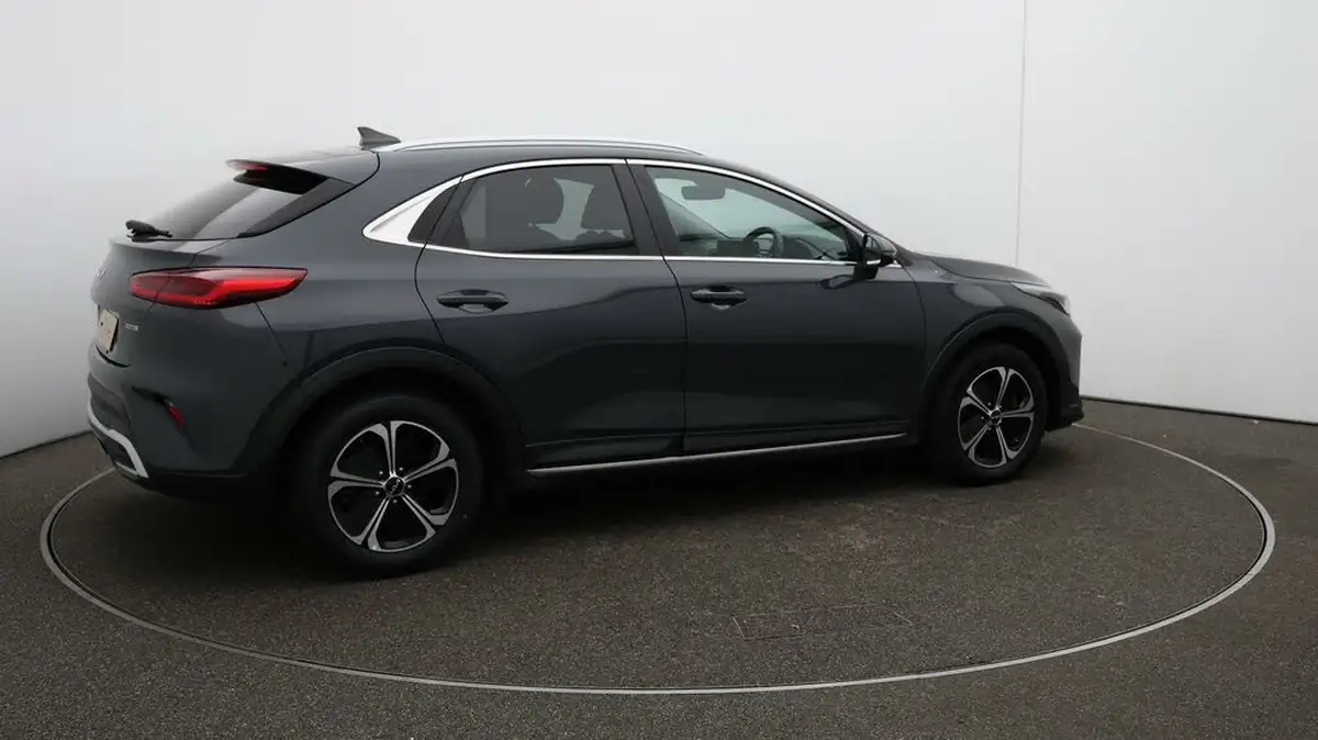 2023-kia-xceed-16-gdi-3-big-44