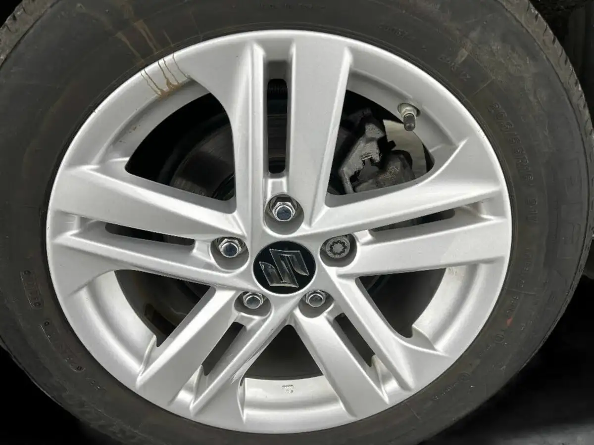 2022-suzuki-swace-18-sz5-big-8