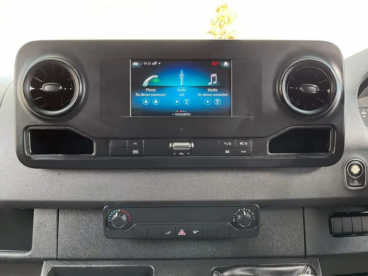 2020-mercedes-benz-sprinter-21cdi-316-l2h1-panel-van-rwd-eco-gear-360-big-22