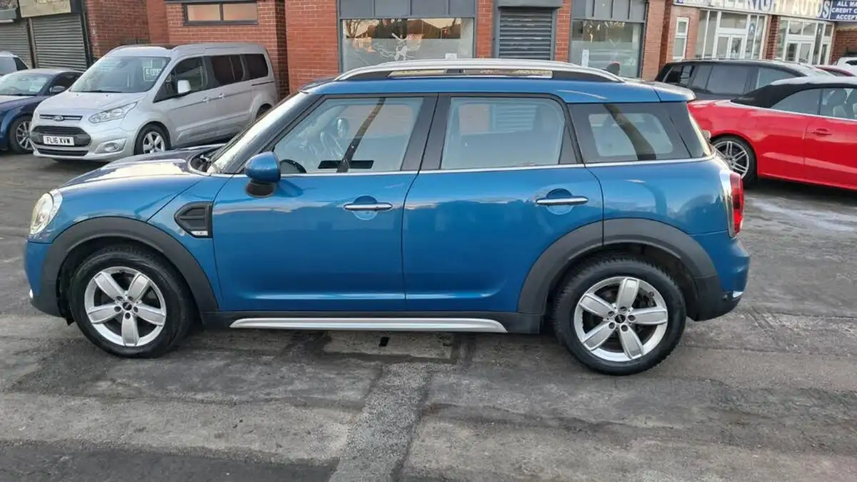 2017-mini-countryman-15-cooper-ss-big-3