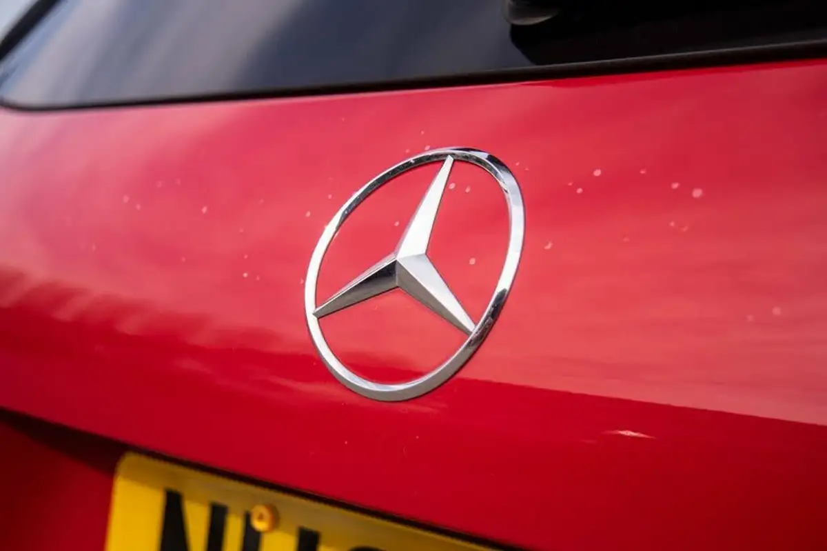 2020-mercedes-benz-b-class-13-b180-amg-line-7g-dct-big-45