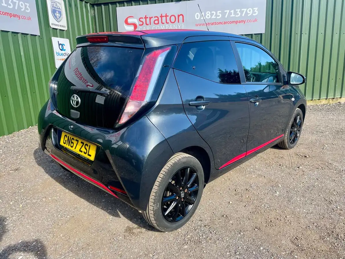 2017-toyota-aygo-10-vvt-i-x-press-71bhp-big-4