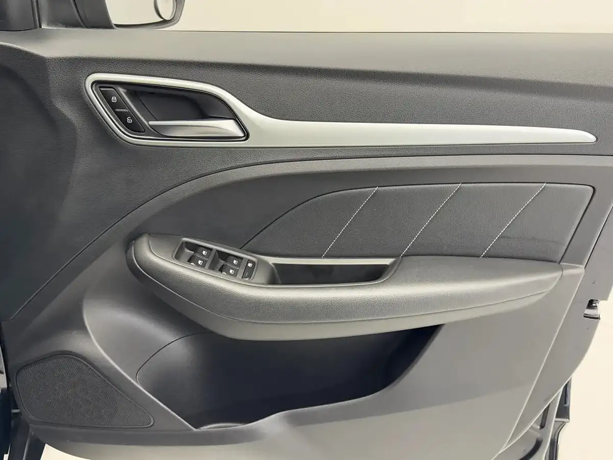 2020-mg-zs-suv-e-excite-ev-big-15