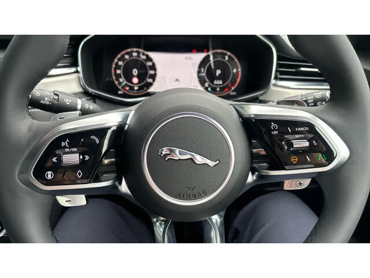 2024-jaguar-f-pace-20-d200-r-dynamic-s-big-32