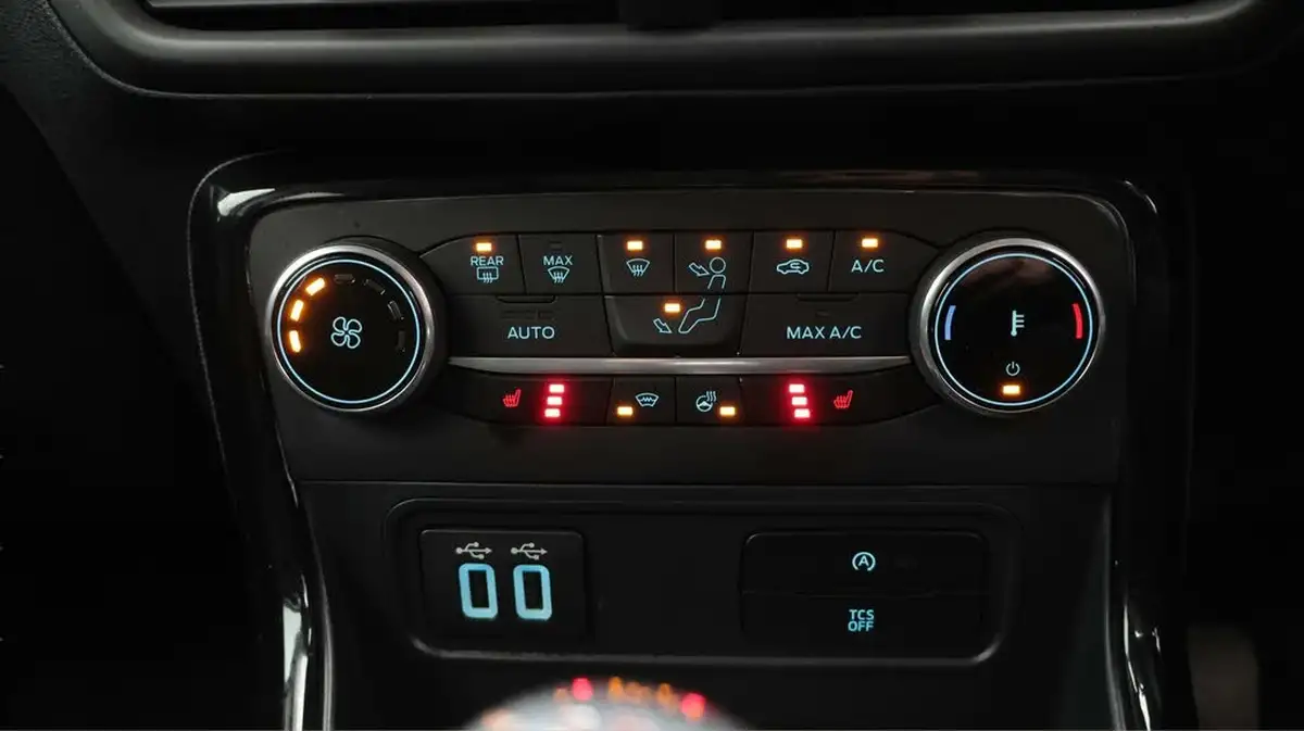 2022-ford-ecosport-10t-st-line-125ps-big-12