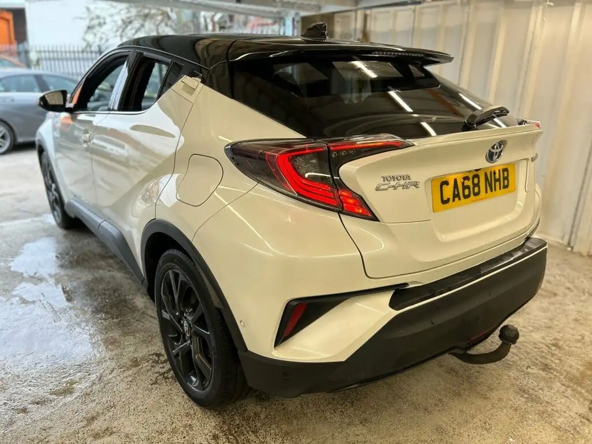 2018-toyota-c-hr-18-vvt-i-dynamic-foc-sport-pack-big-3