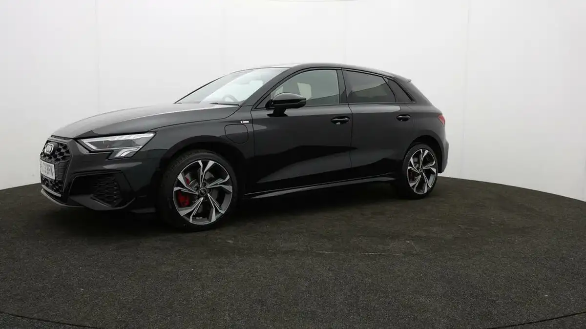 2023-audi-a3-14-45-tfsi-e-s-line-competition-big-64
