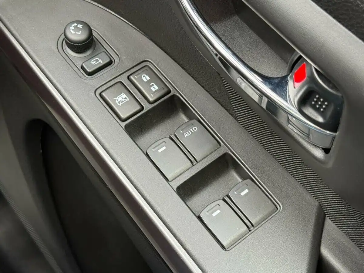 2022-suzuki-s-cross-14-boosterjet-motion-big-29
