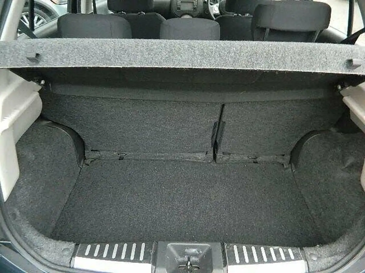 2013-nissan-micra-12-tekna-79bhp-big-5