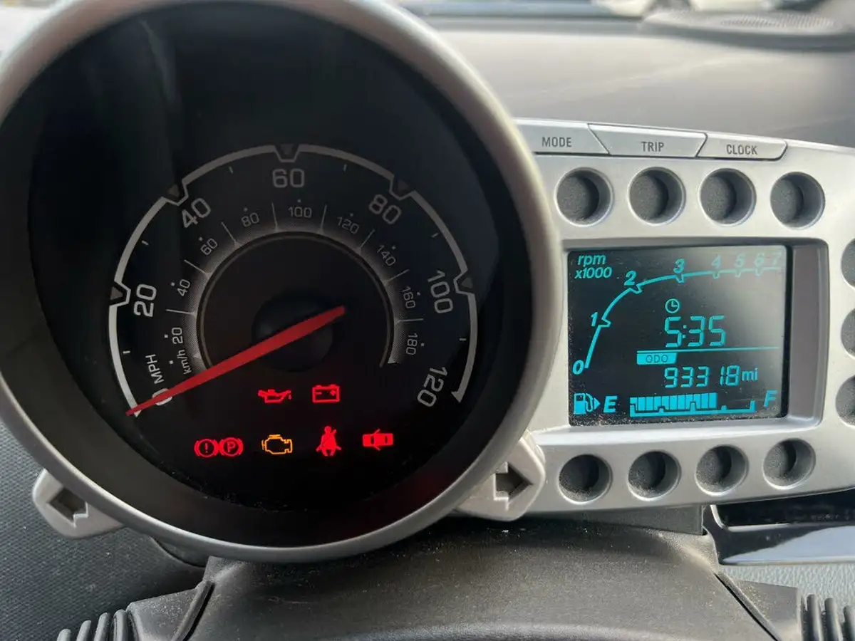 2011-chevrolet-spark-12-ls-big-15