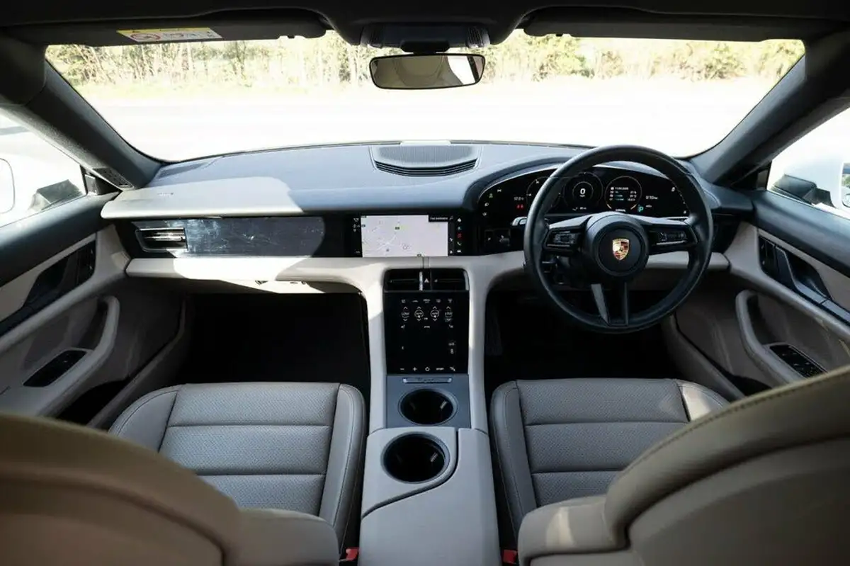 2021-porsche-taycan-e-4s-571ps-performance-battery-plus-big-16