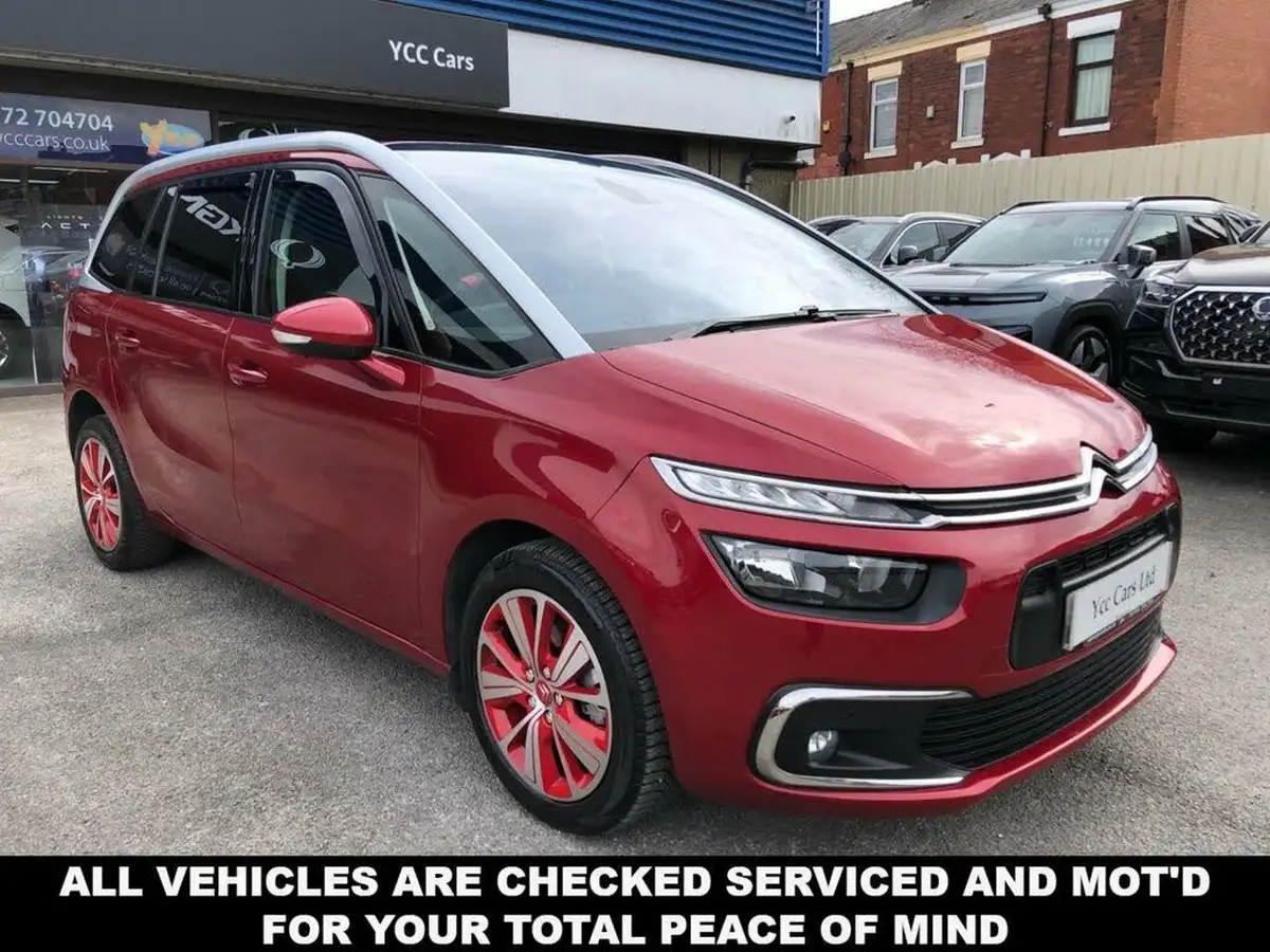 2019-citroen-grand-c4-spacetourer-15bluehdi-feel-big-2