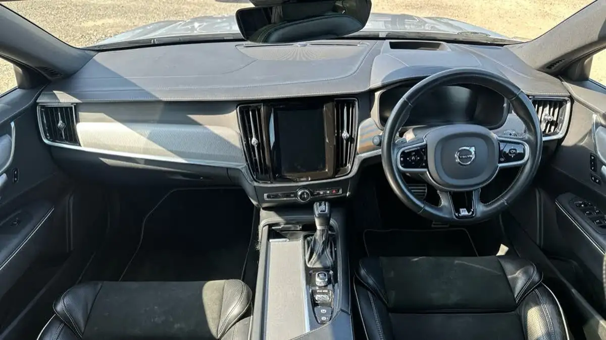 2019-volvo-v90-20td-d5-r-design-plus-big-19