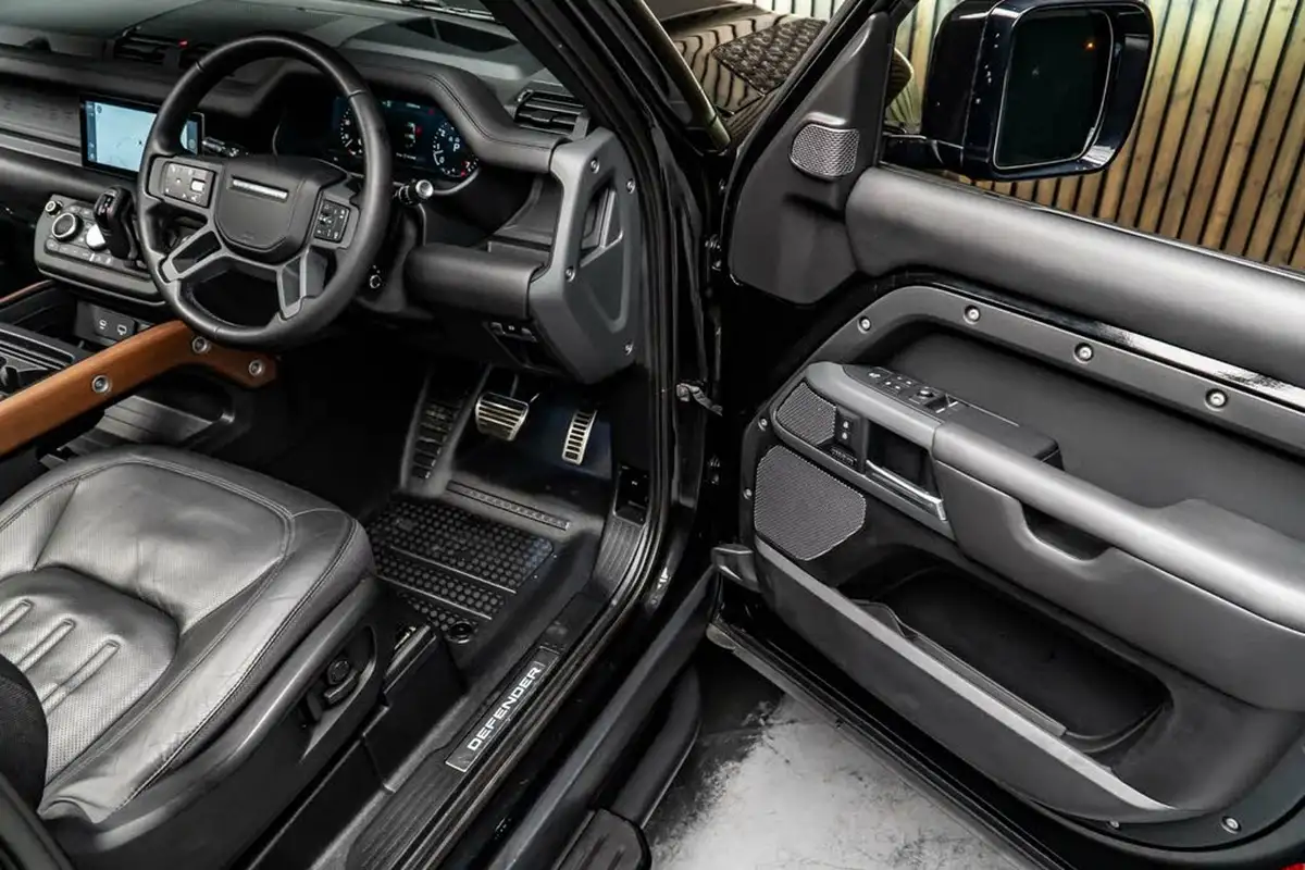 2021-land-rover-90-defender-30-p400-x-big-28