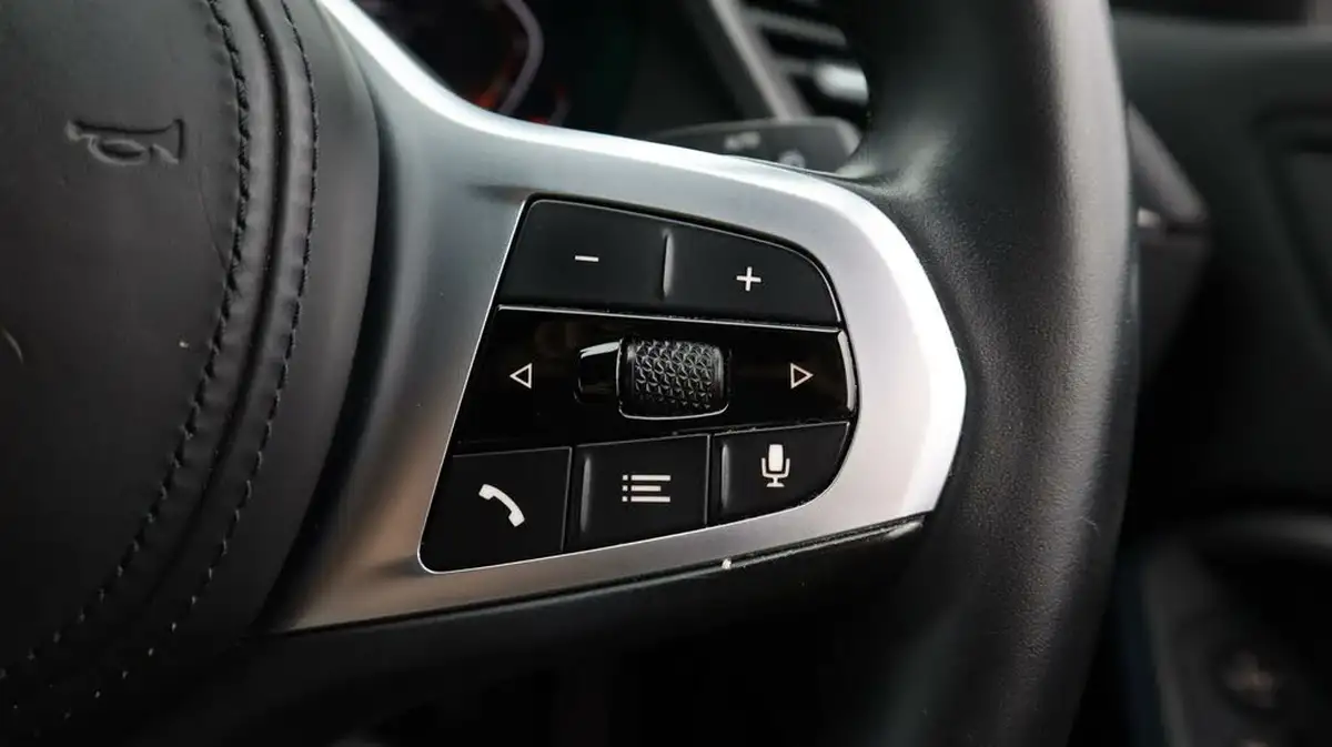 2022-bmw-1-series-15-118i-m-sport-lcp-big-25