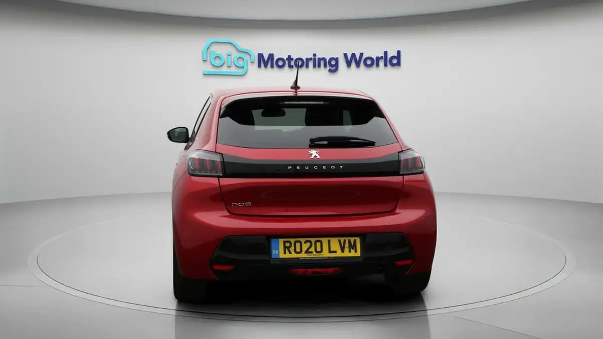2020-peugeot-208-12-puretech-allure-100bhp-big-6