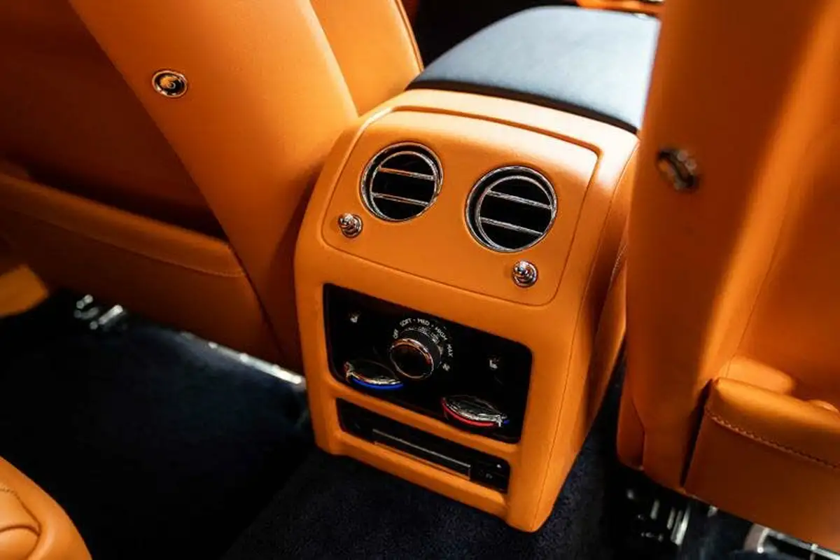 2021-rolls-royce-ghost-675-big-47