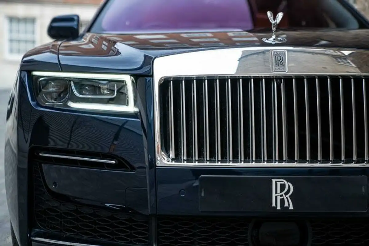 2021-rolls-royce-ghost-675-big-19
