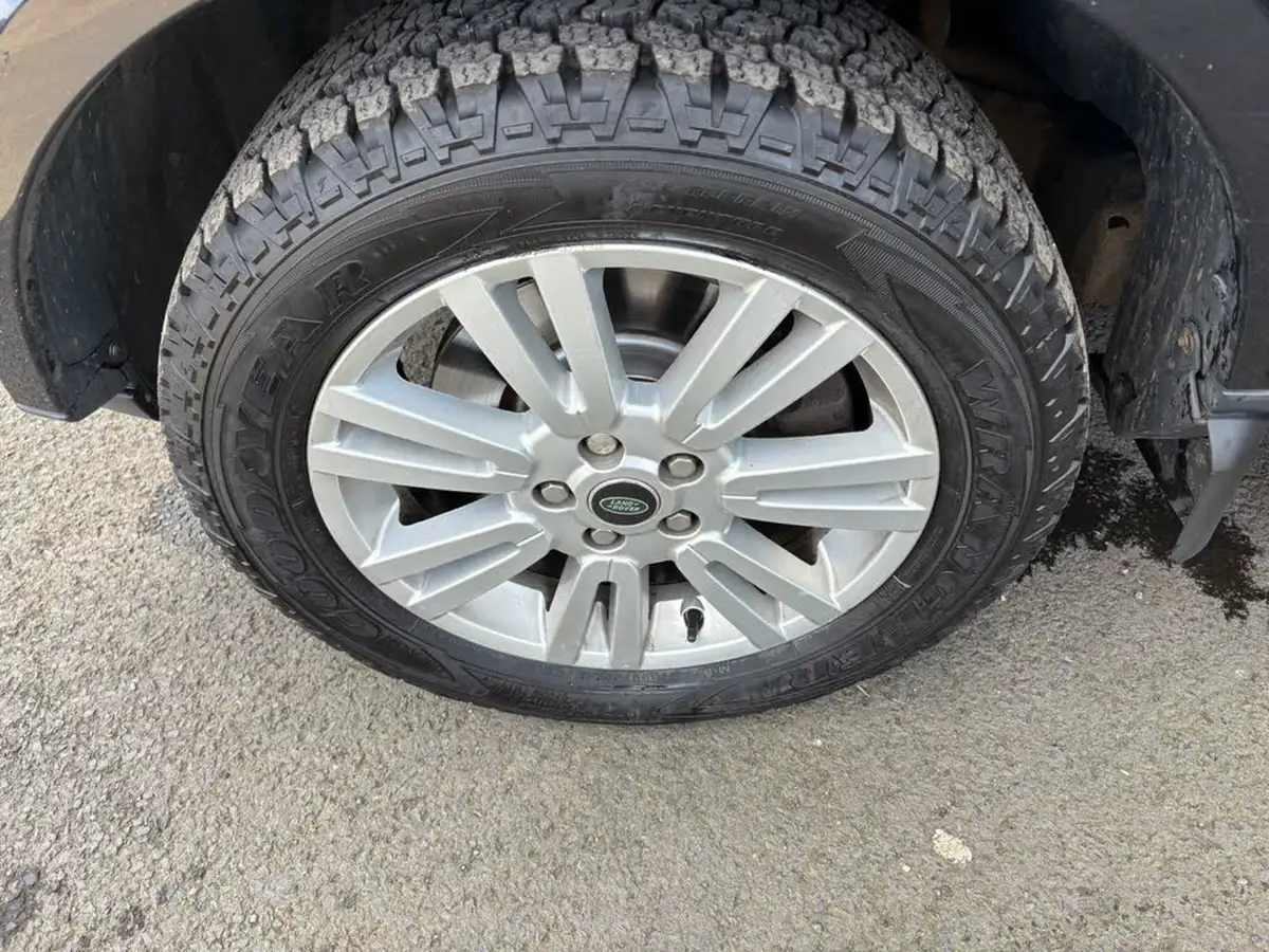 2011-land-rover-discovery-4-30td-hse-30sd-v6-auto-big-10