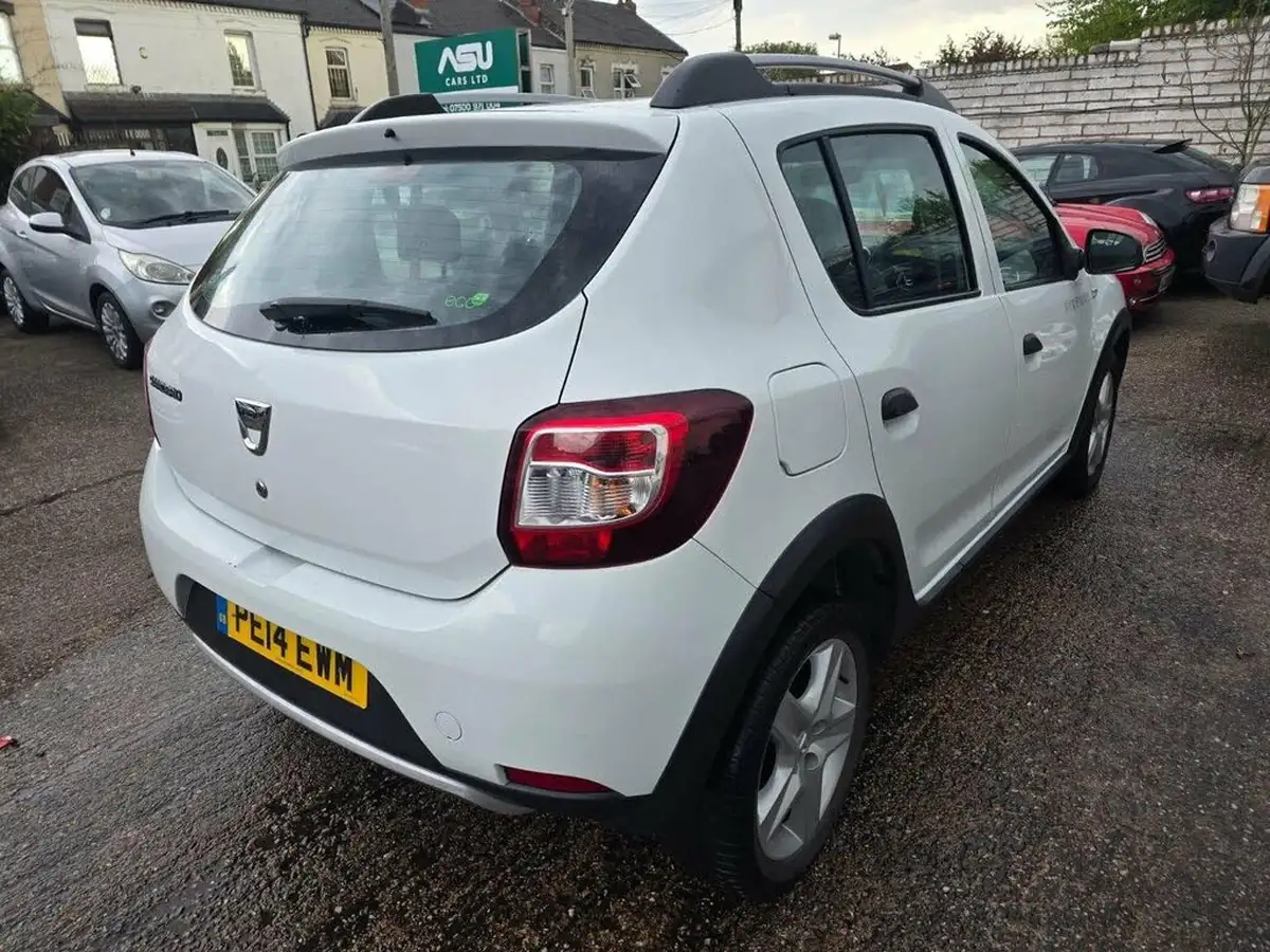 2013-dacia-sandero-stepway-09-ambiance-big-2