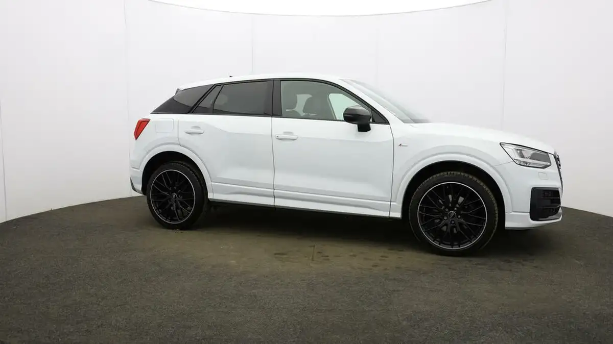 2019-audi-q2-15-35-tfsi-black-edition-cod-s-tronic-big-41