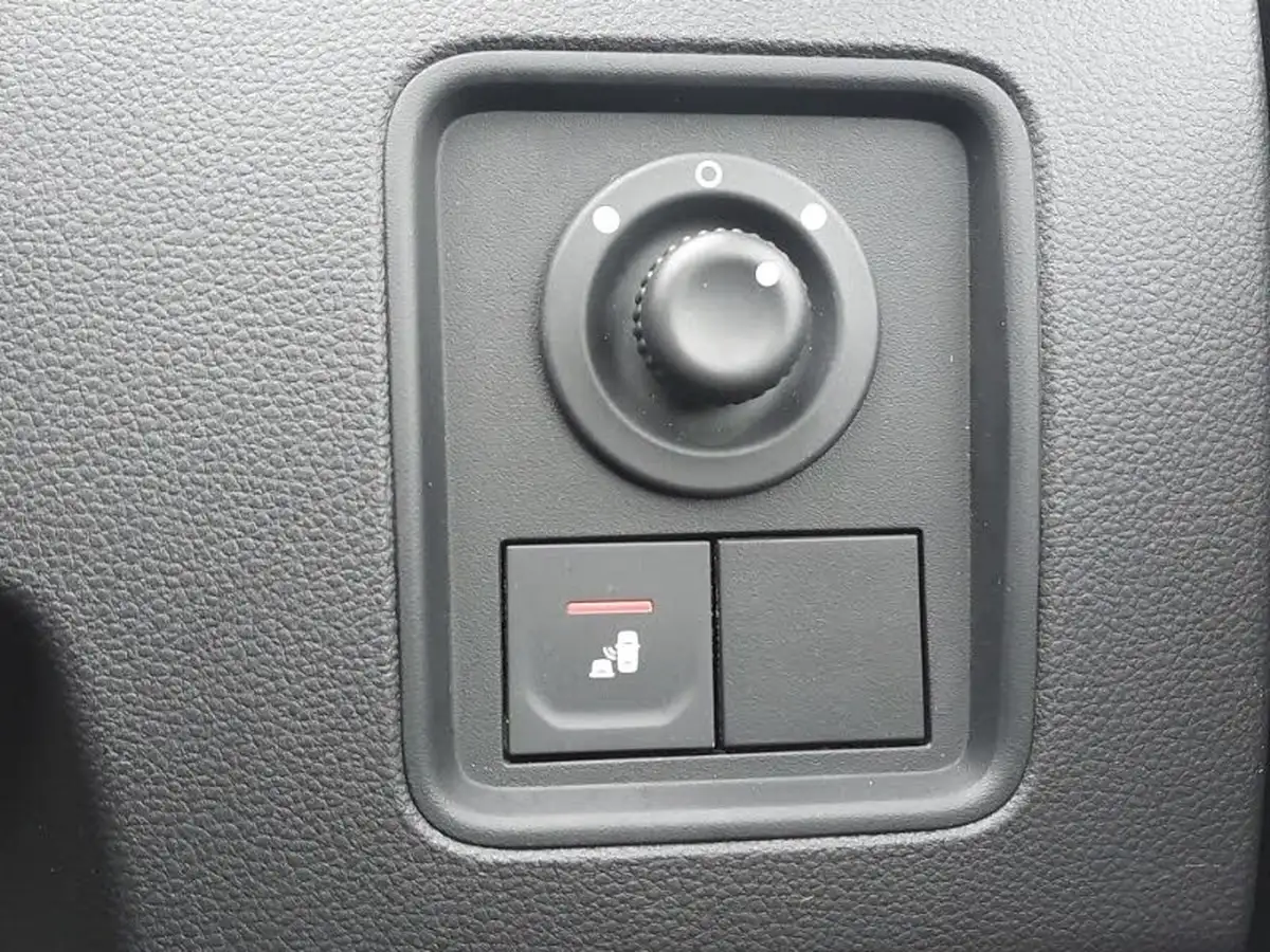 2022-dacia-duster-13-tce-prestige-150bhp-edc-big-17