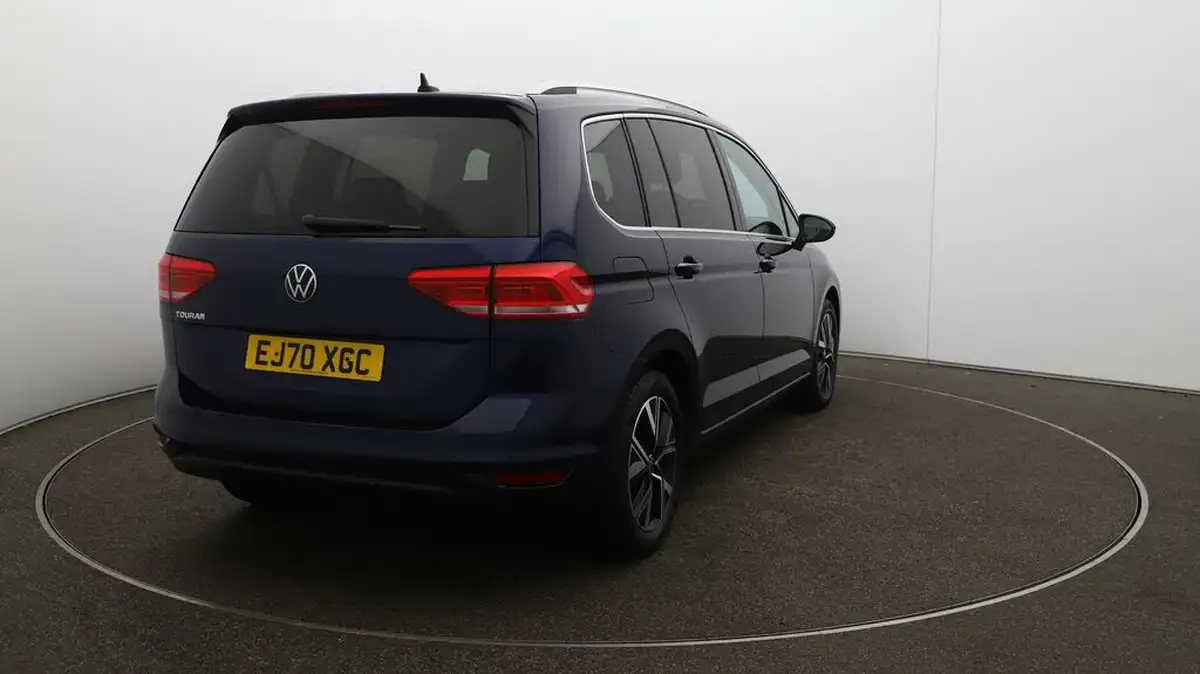 2021-volkswagen-touran-15-tsi-sel-dsg-big-48