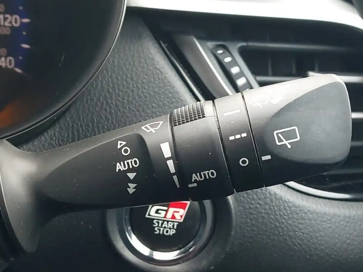 2021-toyota-c-hr-20-vvt-i-gr-sport-big-17