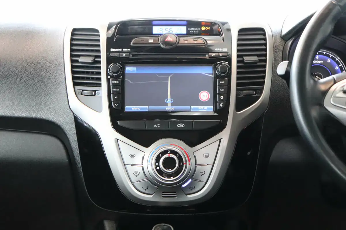 2017-hyundai-ix20-16-se-nav-big-13