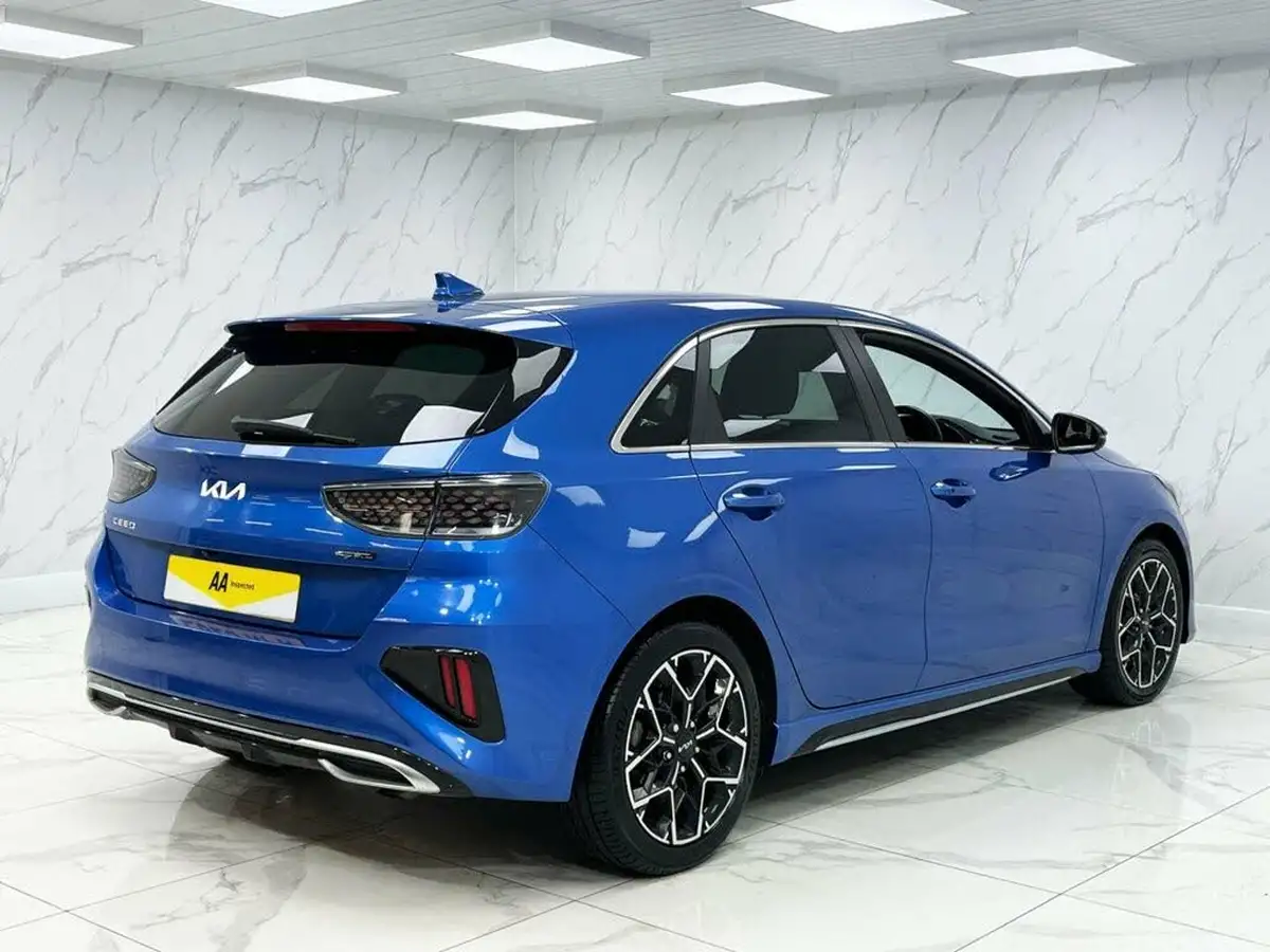 2022-kia-ceed-15-t-gdi-gt-line-big-10