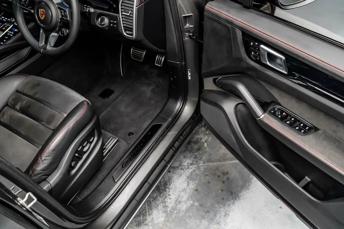 2023-porsche-cayenne-40-v8-gts-station-wagon-big-28