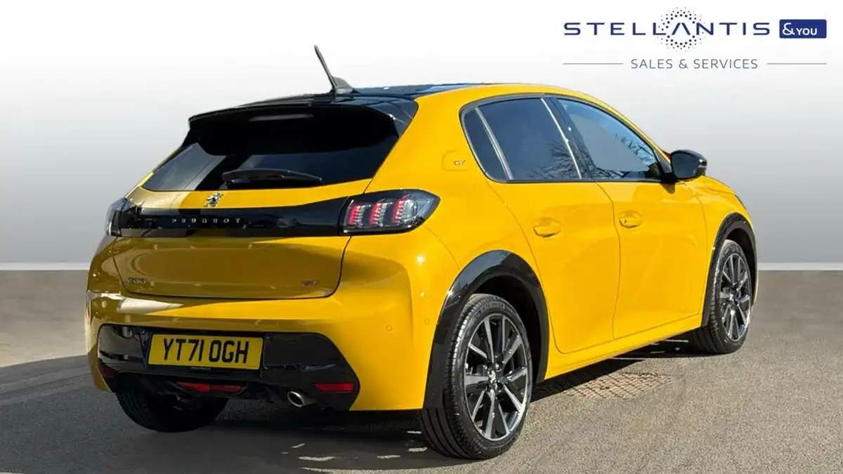 2021-peugeot-208-12-puretech-gt-premium-100bhp-big-2