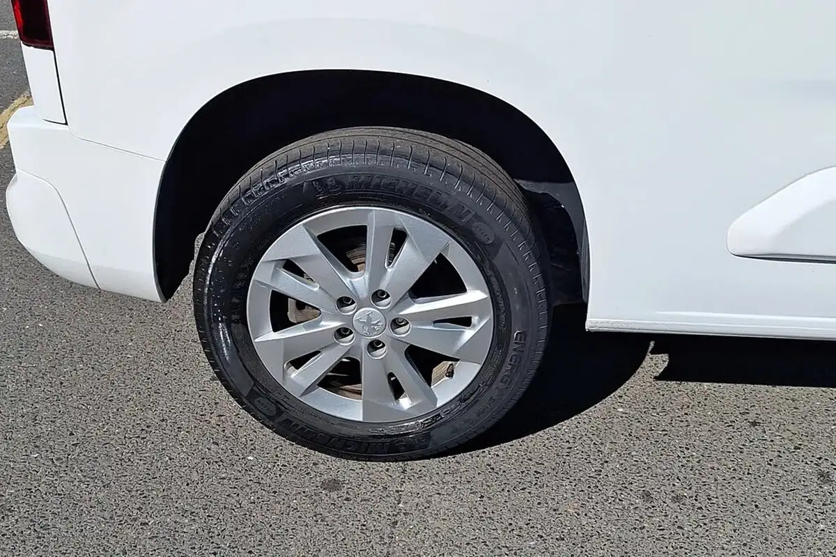 2021-peugeot-partner-15-bluehdi-1000-asphalt-100ps-eu6dt-big-3