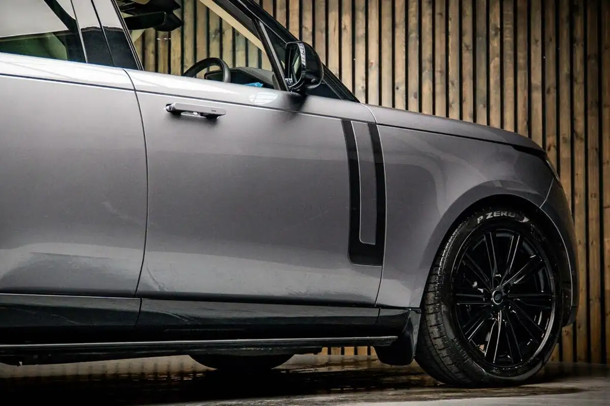 2022-land-rover-range-rover-30-p440e-se-big-13