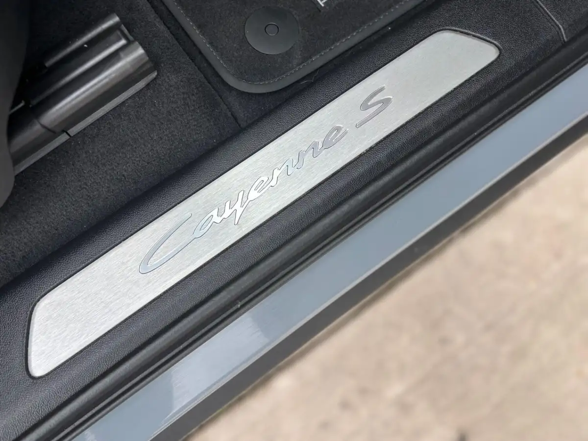 2024-porsche-cayenne-30-v6-s-e-hybrid-coupe-big-25