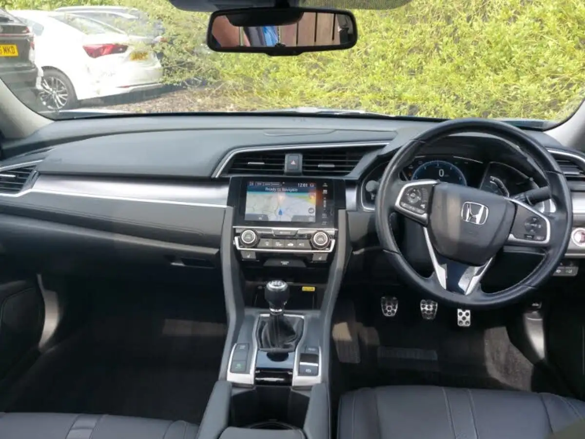2020-honda-civic-16-i-dtec-ex-ss-saloon-4d-big-2