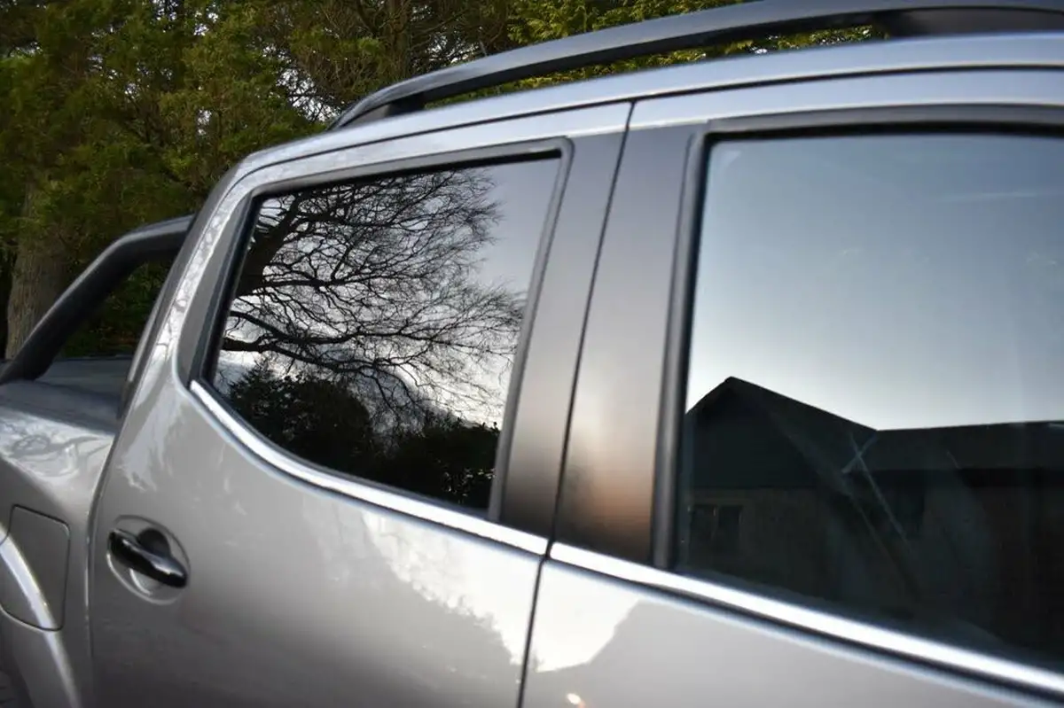 2020-nissan-navara-23dci-tt-n-guard-8-navileathersunroof-auto-big-41