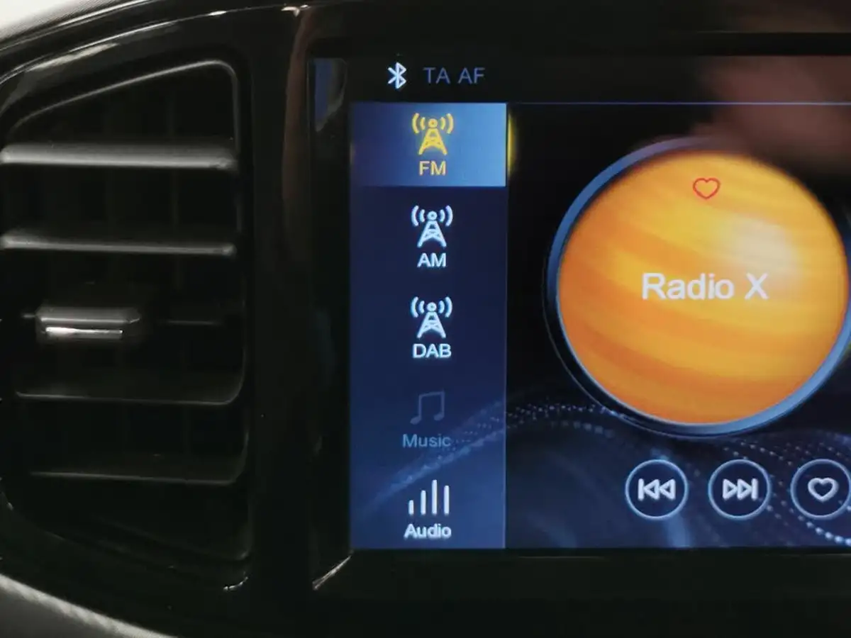 2023-mg-mg3-15-vti-tech-exclusive-nav-big-14