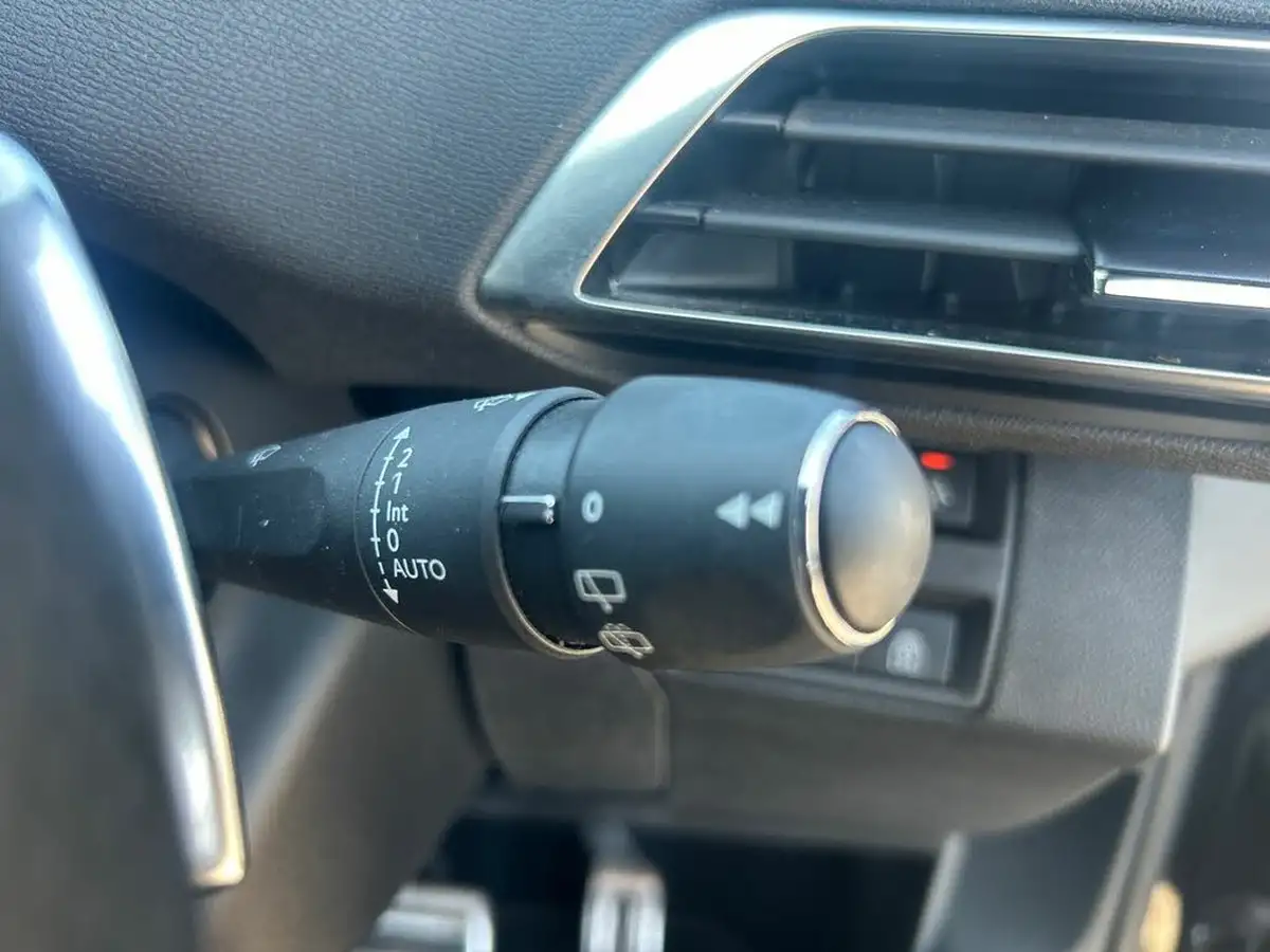 2021-peugeot-3008-suv-12-puretech-gt-premium-big-38